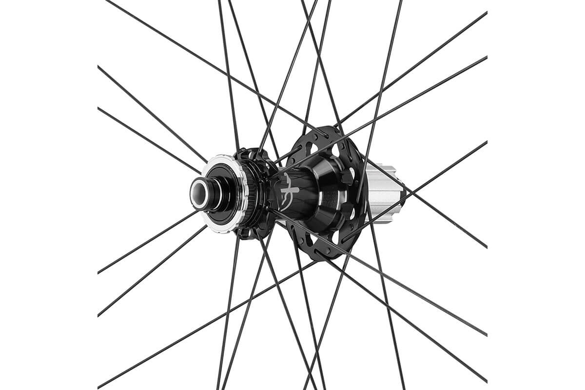 Campagnolo High - Performance Shamal Carbon C21 Disc Road Wheelset for Endurance Cycling